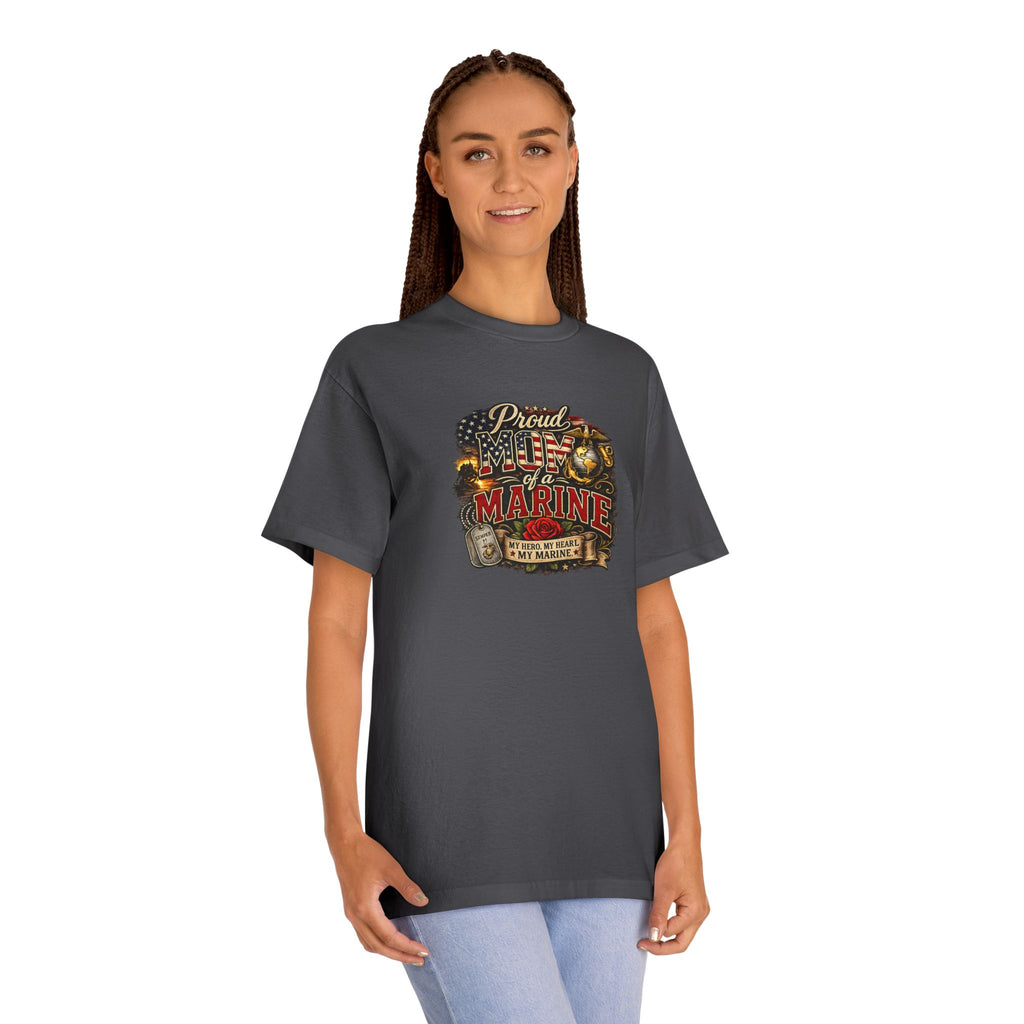 Proud mom of a Marine T-Shirt — Vintage American Flag Marines Design