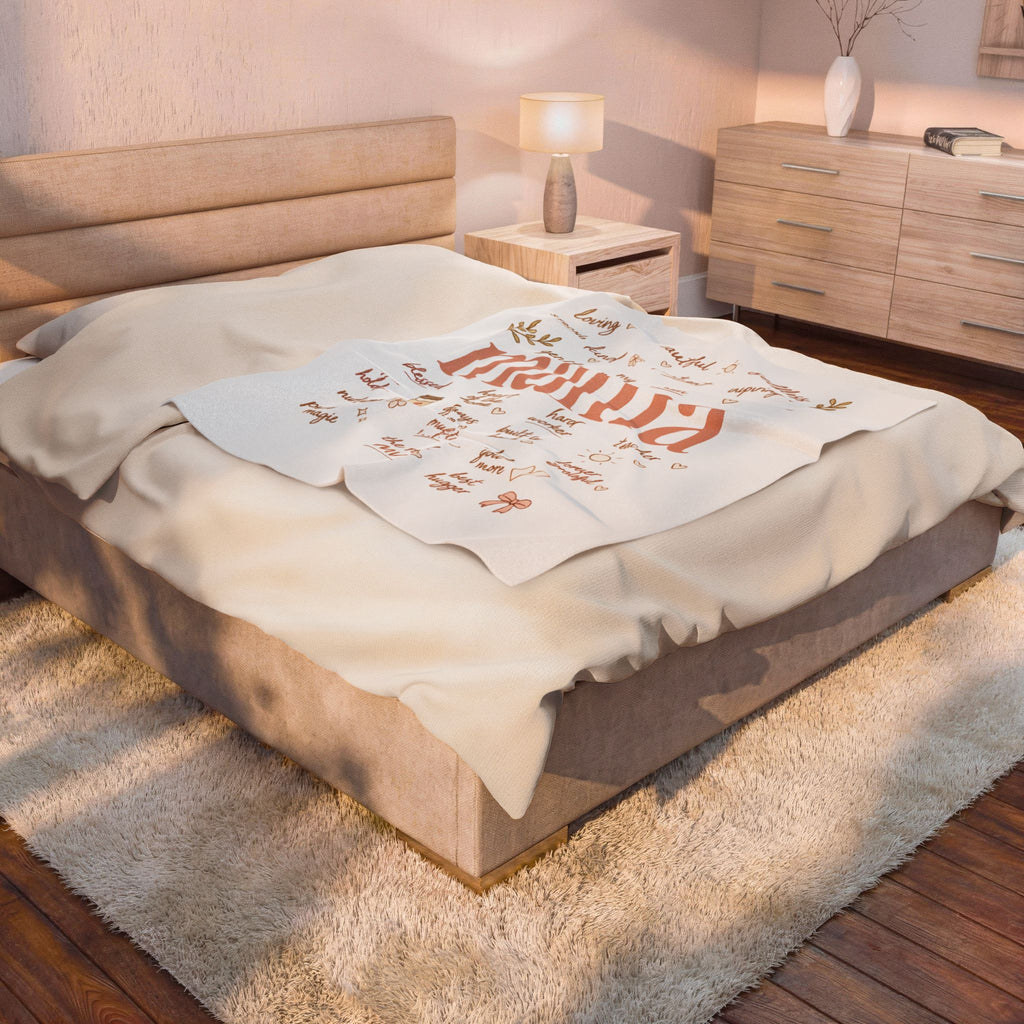Mama Word Art Velveteen Plush Blanket — Soft Mother’s Day Throw with Loving Words